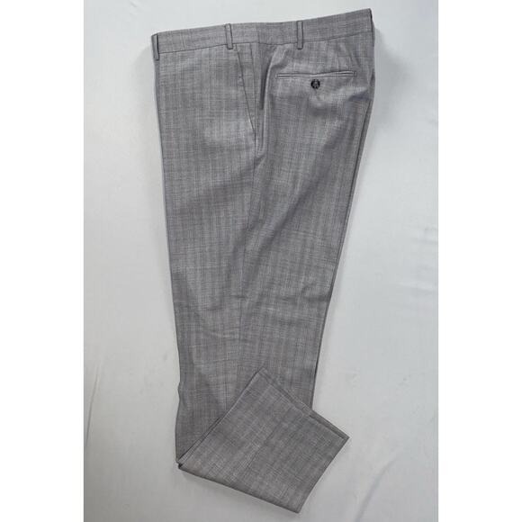Corneliani Mantua Flat Front 100% Wool Dress Pants Slacks. Striped Gray 42X30.5